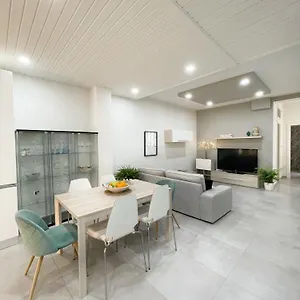 https://casa-lulu-belpasso.sicilyhotelsitaly.net